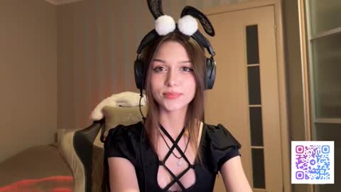 milamiuu online show from February 17, 4:06 pm