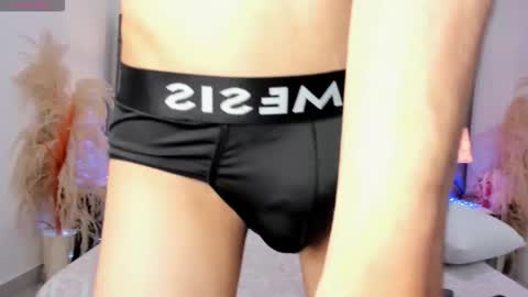 milan_lewiss online show from January 14, 12:02 pm