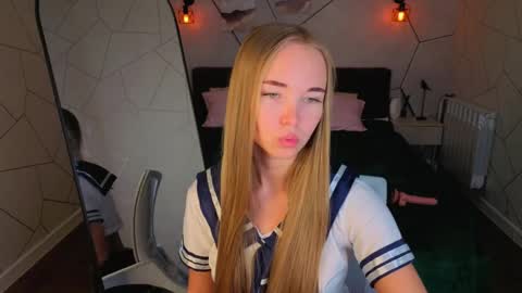 Milana online show from May 25, 1:01 am