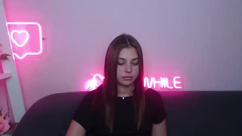 Snapshot of milanaangelas chatting on February 10, 10:53 am milanaangelas online show from February 10, 10:53 am