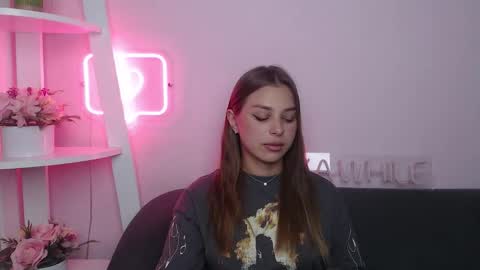 Snapshot of milanaangelas chatting on September 9, 7:47 pm milanaangelas online show from September 9, 7:47 pm