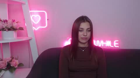Snapshot of milanaangelas chatting on February 7, 5:52 am milanaangelas online show from February 7, 5:52 am