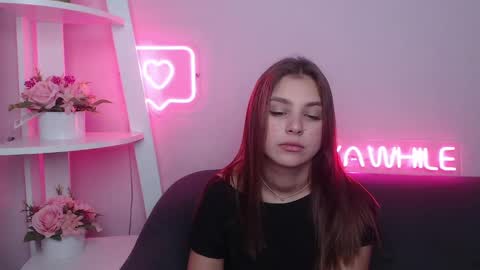 Snapshot of milanaangelas chatting on February 17, 11:44 am milanaangelas online show from February 17, 11:44 am