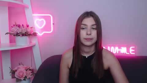Snapshot of milanaangelas chatting on February 21, 5:46 am milanaangelas online show from February 21, 5:46 am