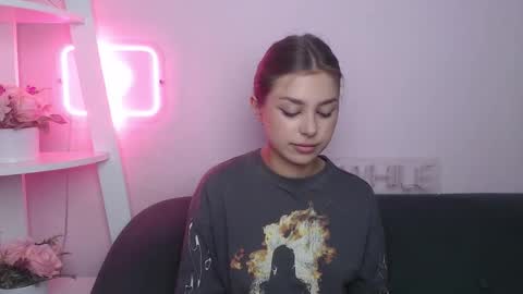 milanaangelas online show from October 20, 5:12 am