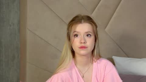 MilanaBalmain online show from April 6, 4:46 am