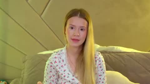MilanaBalmain online show from July 14, 4:28 am