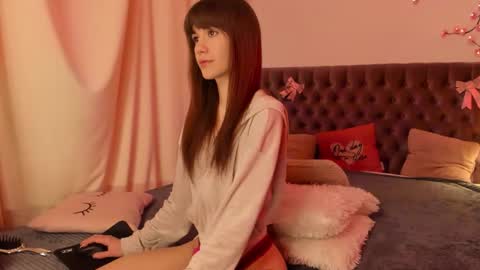 Milana online show from April 18, 6:15 am