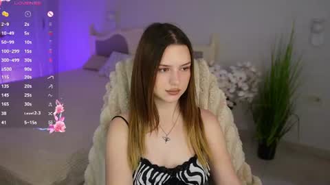 milanamoons online show from August 3, 10:43 am