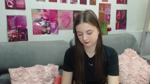 milanaroz online show from April 18, 5:31 am