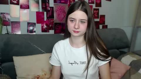 milanaroz online show from October 24, 5:41 am