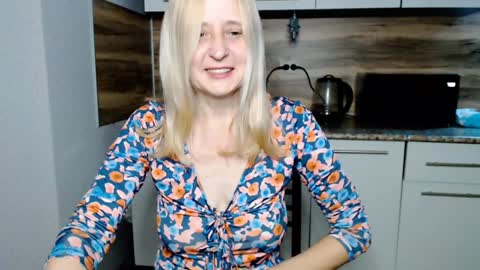 Milena online show from January 25, 4:02 am
