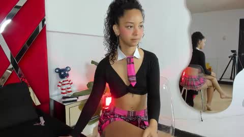 milanx2 online show from November 6, 9:18 pm