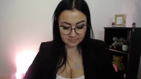 milania_milaa online show from September 24, 9:38 am