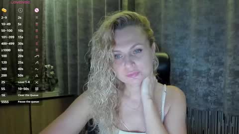milanna_x online show from October 4, 7:00 pm