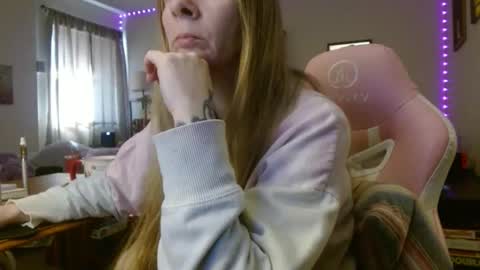 Mila online show from March 13, 3:15 pm