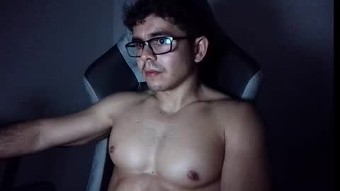 milcaritas3 online show from March 11, 8:45 pm