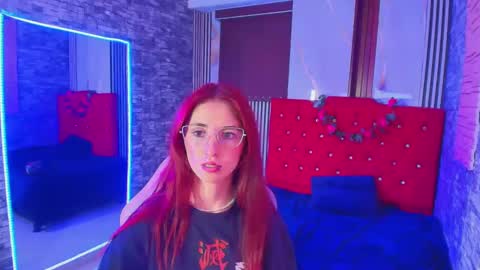 Ana online show from October 25, 9:15 pm