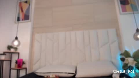 M I L E  online show from October 9, 2:33 pm