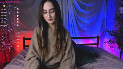 Mia online show from December 11, 7:57 pm