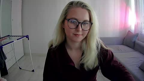 Milena new nonude shy blonde natural online show from April 25, 1:41 pm