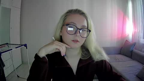 Milena new nonude shy blonde natural online show from April 25, 1:13 pm