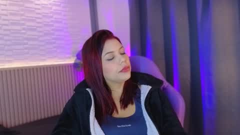 milena_lawson online show from December 17, 11:28 am