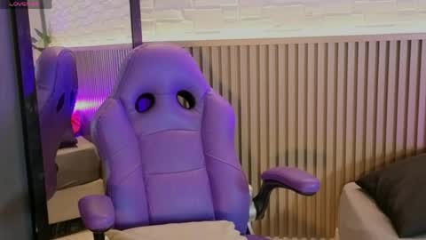 milena_lawson online show from May 7, 1:07 pm