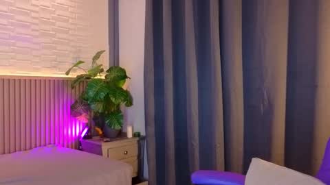 milena_lawson online show from November 28, 11:39 am