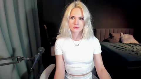 Milena online show from February 23, 10:53 pm