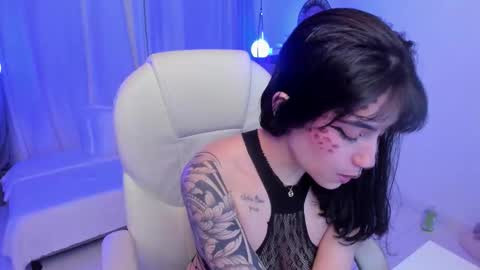  IEY EY  online show from November 1, 12:11 am