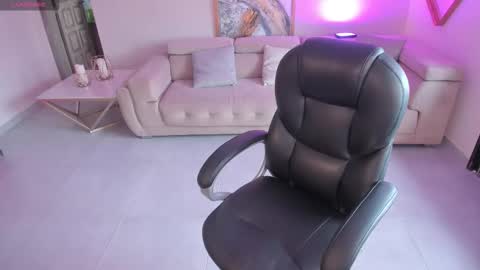 Miley Cruz  IG miley model23 online show from January 8, 7:42 pm