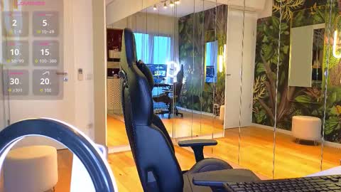 Miley Sin online show from February 6, 2:31 pm