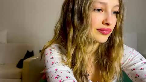 mileyy_cute online show from February 23, 6:54 pm