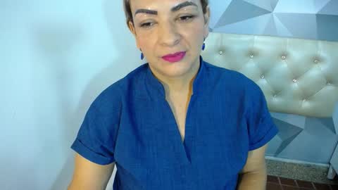 milf_hugeboobs online show from December 22, 10:55 am