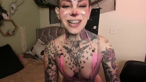 Isabella online show from April 15, 1:47 pm