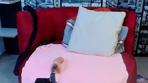  milf sikiu  online show from April 11, 12:37 am