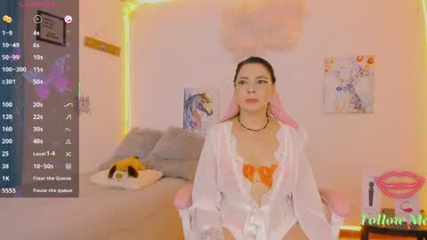 Aura  online show from May 23, 4:19 am