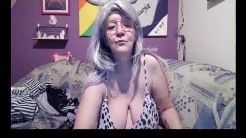 Milfchantal online show from February 26, 8:17 am