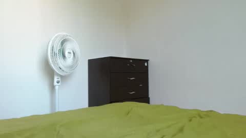 milfevha online show from October 23, 9:04 pm