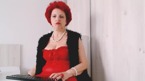 Milfsupreme online show from October 9, 11:59 am