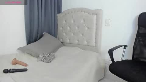 Snapshot of milfnew chatting on September 24, 4:19 am Nataly online show from September 24, 4:19 am