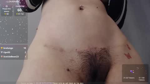 Snapshot of milker_amira chatting on March 4, 3:48 pm Amira online show from March 4, 3:48 pm