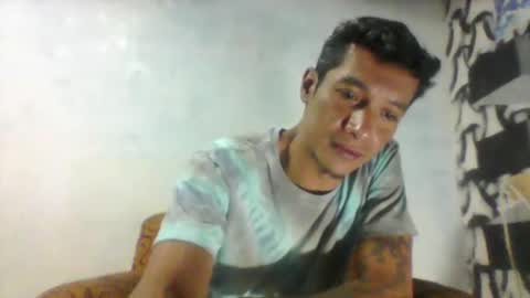 Snapshot of milkhammer chatting on December 3, 12:52 am Hammer online show from December 3, 12:52 am