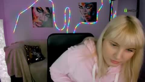 Mila online show from February 5, 7:12 am