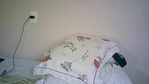 milkoffee online show from January 11, 6:33 pm