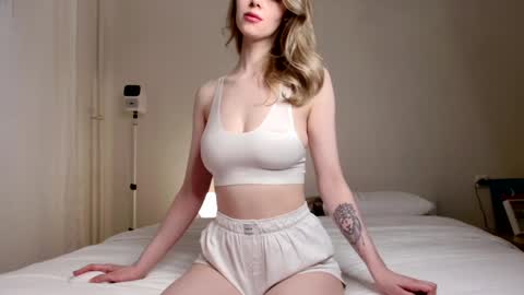 milky__way_ online show from January 4, 1:42 pm