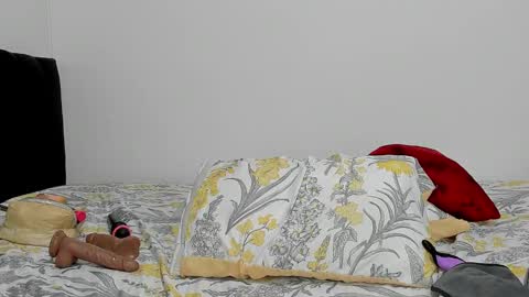 milky_emma online show from October 30, 7:47 pm