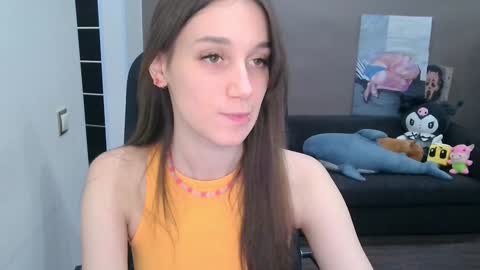 Snapshot of milky_way_rrr chatting on December 6, 12:40 am Milky online show from December 6, 12:40 am