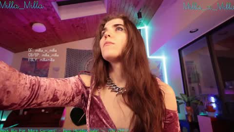 Snapshot of milla_milla chatting on January 4, 6:41 am milla_milla online show from January 4, 6:41 am